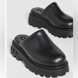 Simon Miller Grip Bubble Clogs-